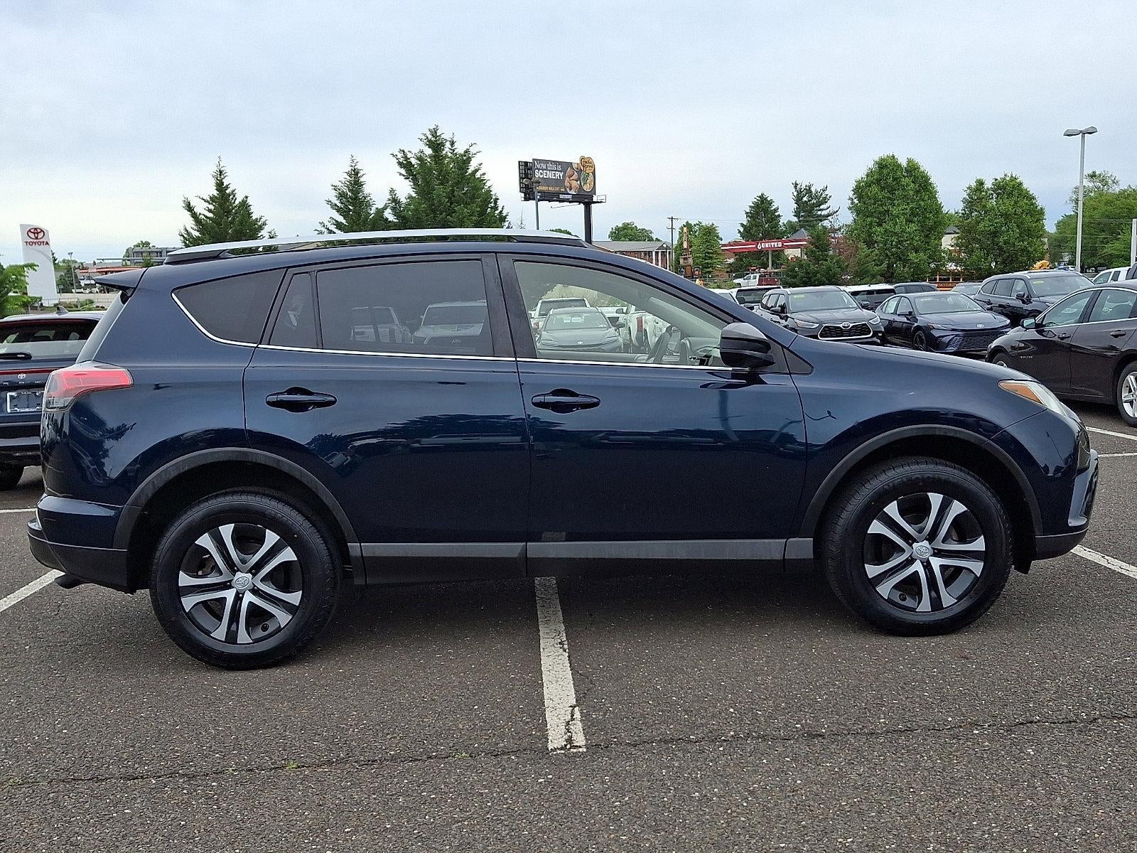 2018 Toyota RAV4 LE AWD (Natl)