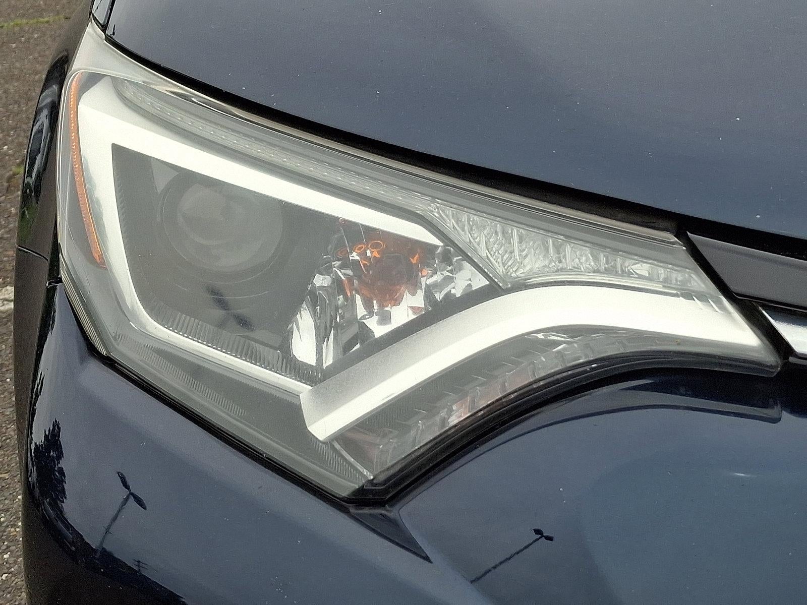 2018 Toyota RAV4 LE AWD (Natl)