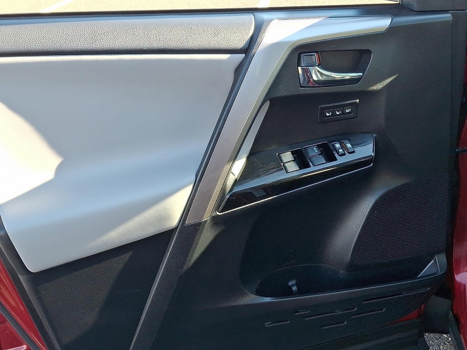 2018 Toyota RAV4 Hybrid Limited AWD (Natl)