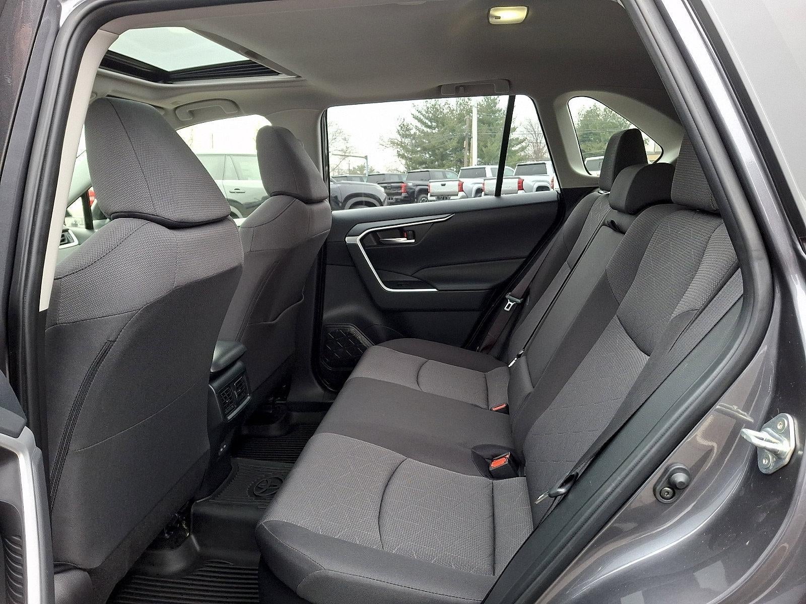 2025 Toyota RAV4 Hybrid XLE AWD (Natl)