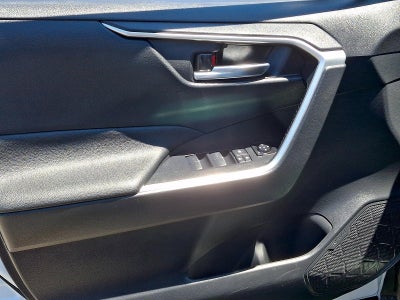2022 Toyota RAV4 Hybrid XLE AWD (Natl)