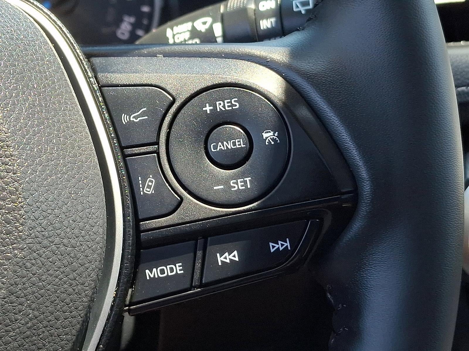 2022 Toyota RAV4 Hybrid XLE AWD (Natl)