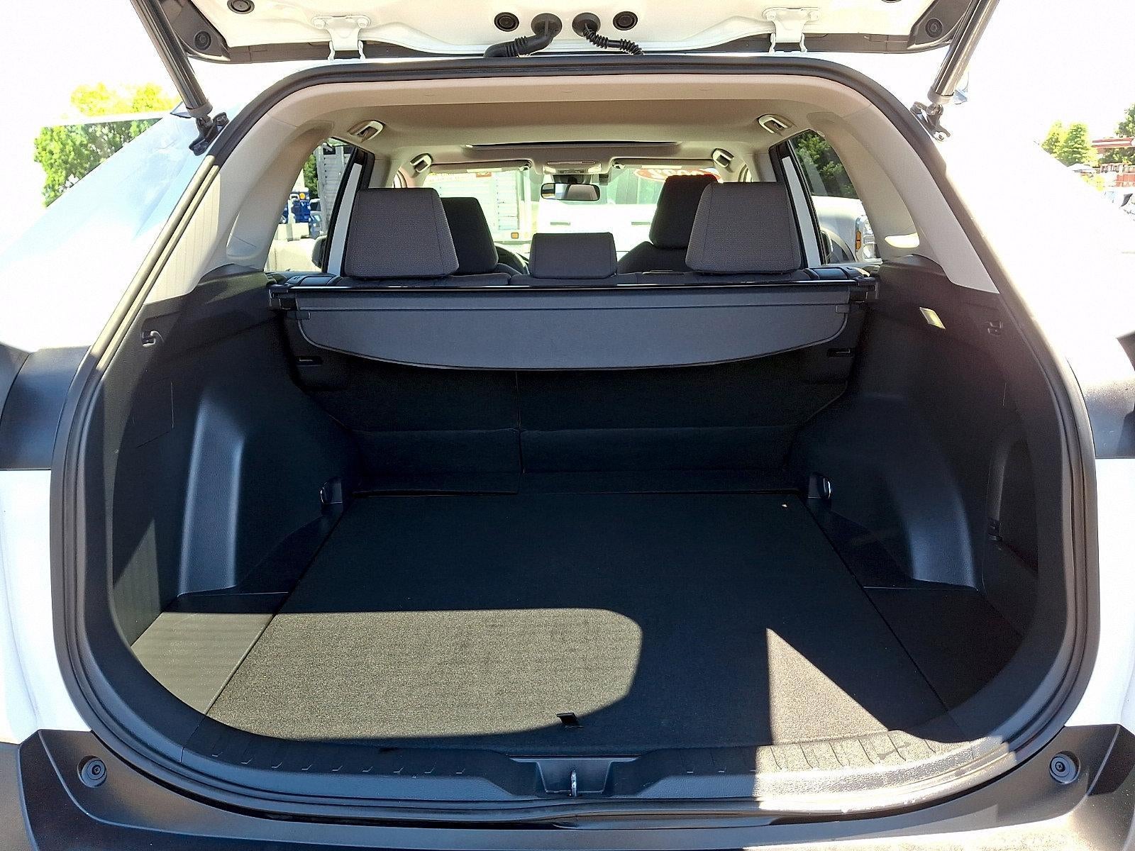 2022 Toyota RAV4 Hybrid XLE AWD (Natl)