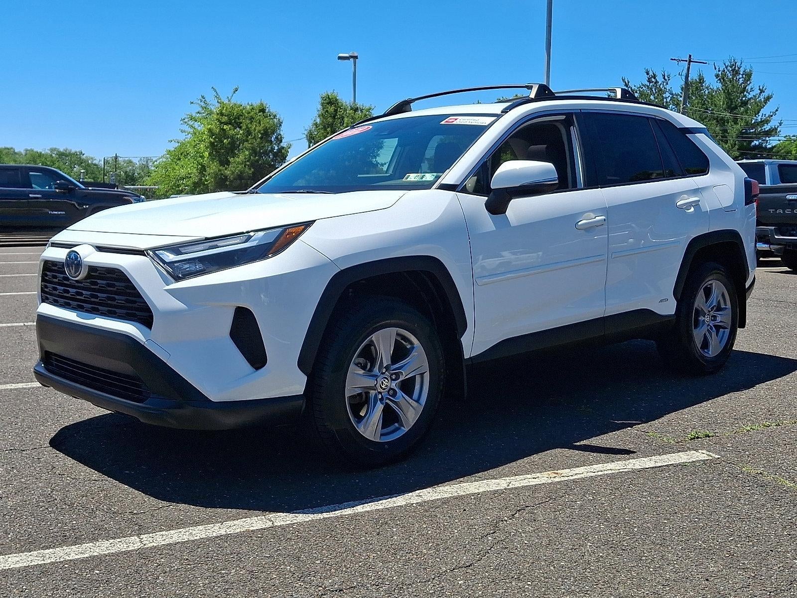 2022 Toyota RAV4 Hybrid XLE AWD (Natl)