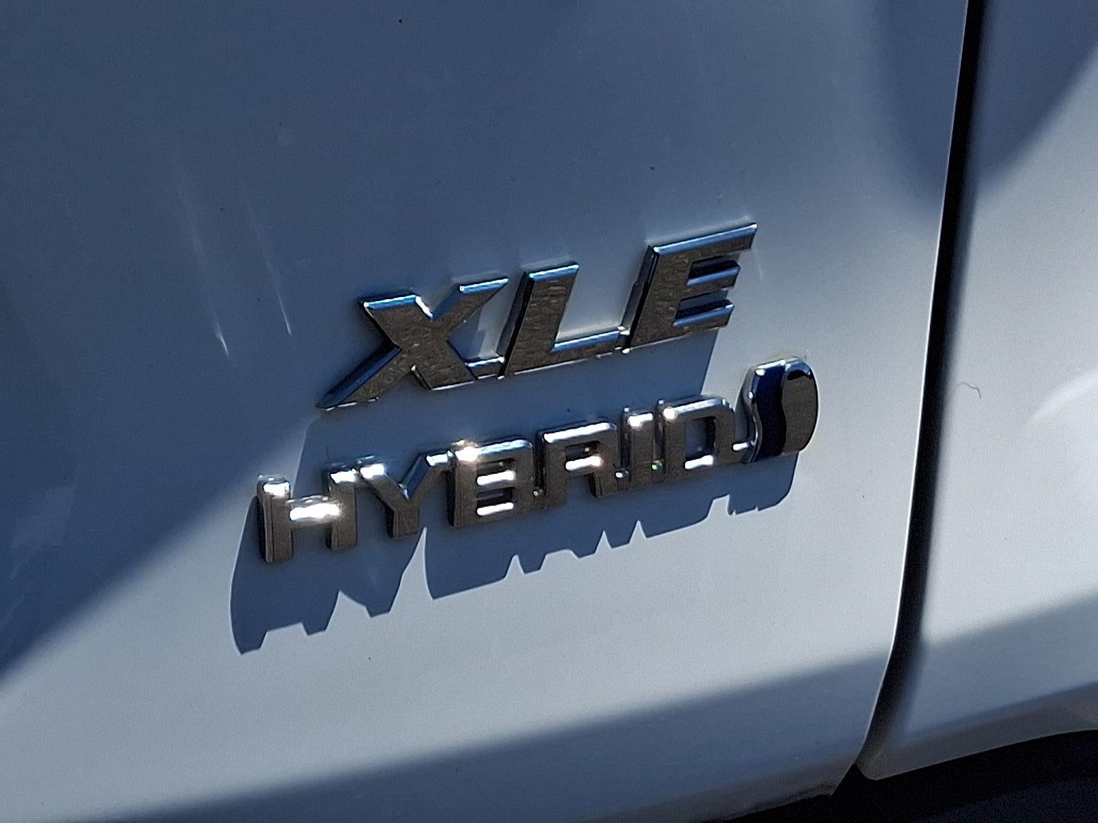 2022 Toyota RAV4 Hybrid XLE AWD (Natl)