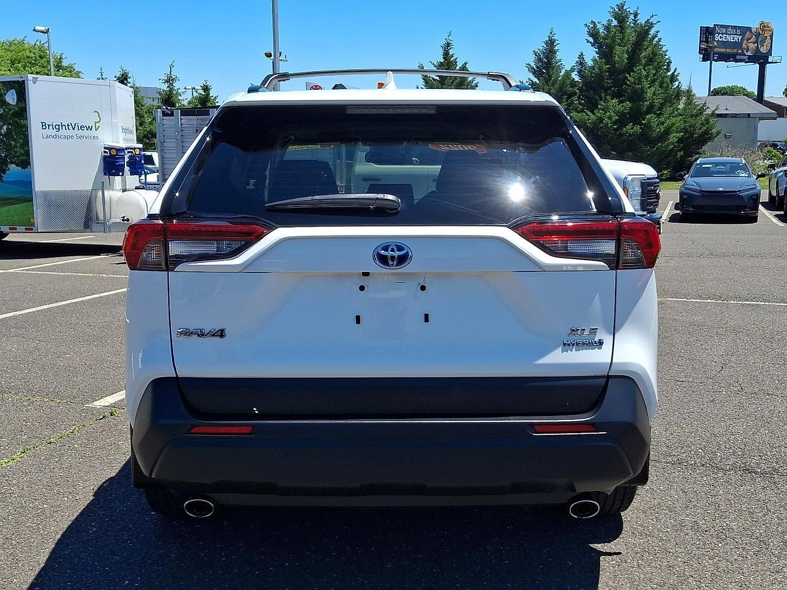 2022 Toyota RAV4 Hybrid XLE AWD (Natl)