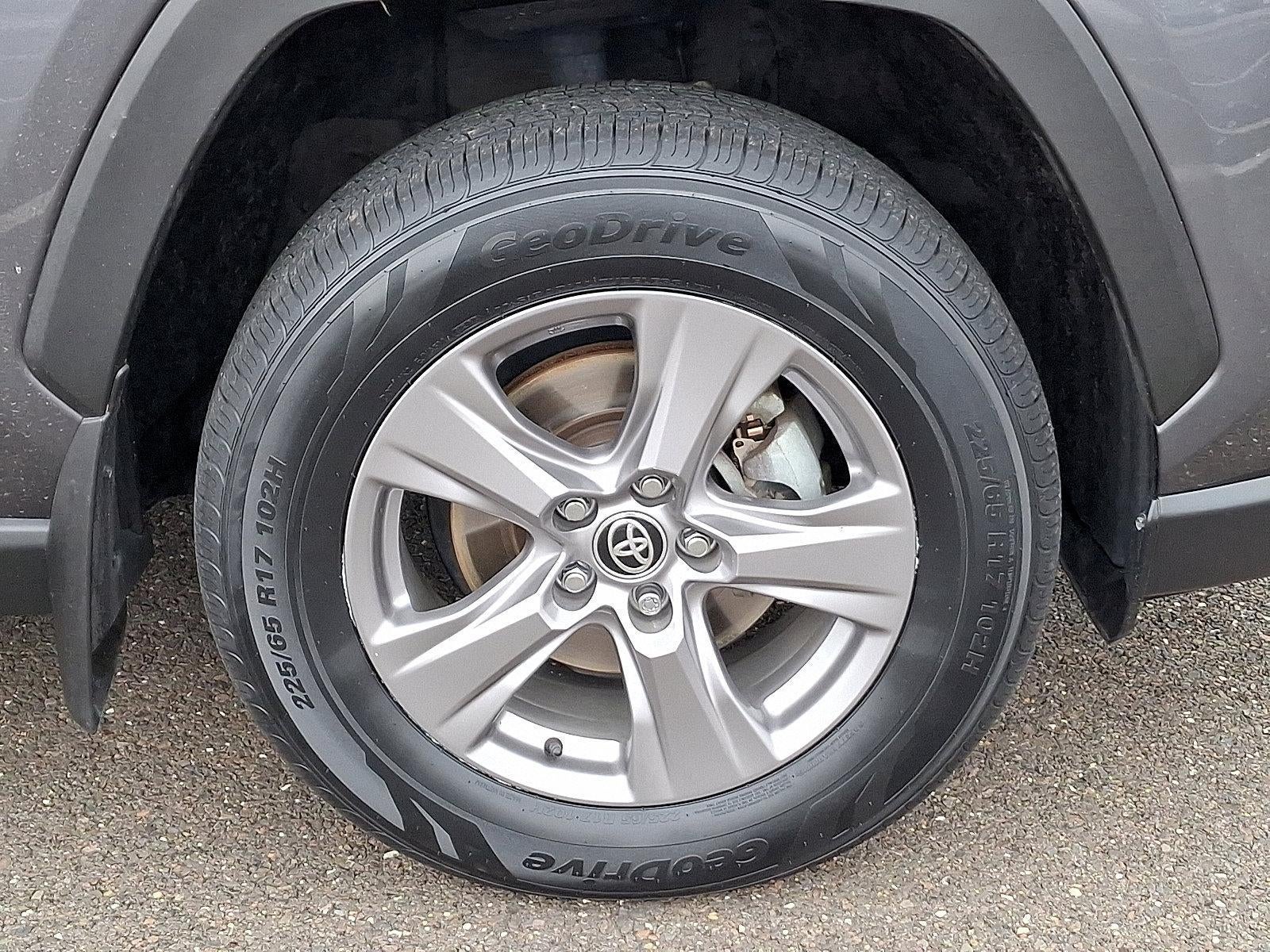 2024 Toyota RAV4 Hybrid XLE AWD (Natl)