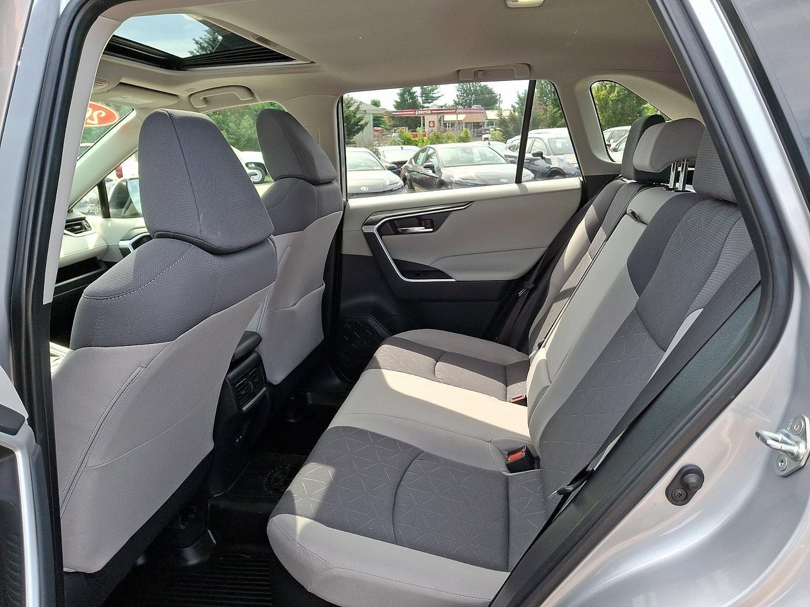 2023 Toyota RAV4 Hybrid XLE AWD (Natl)