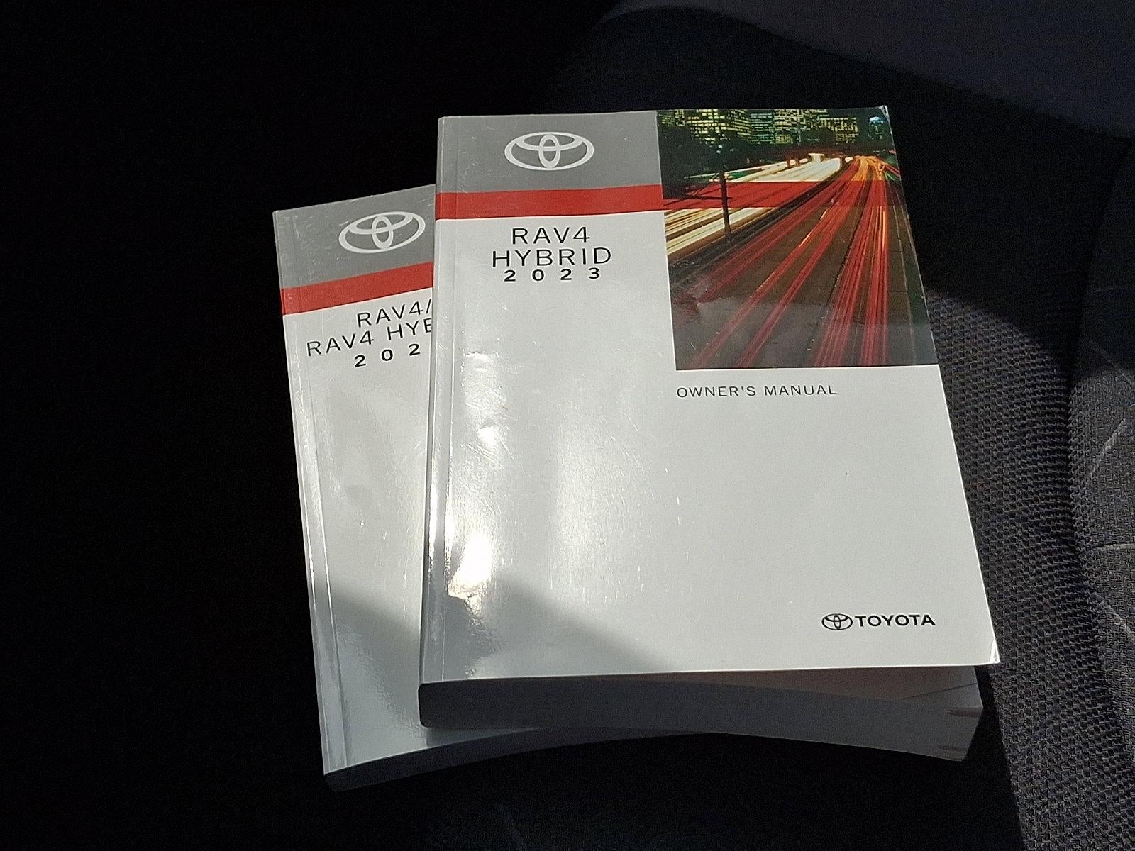 2023 Toyota RAV4 Hybrid XLE AWD (Natl)