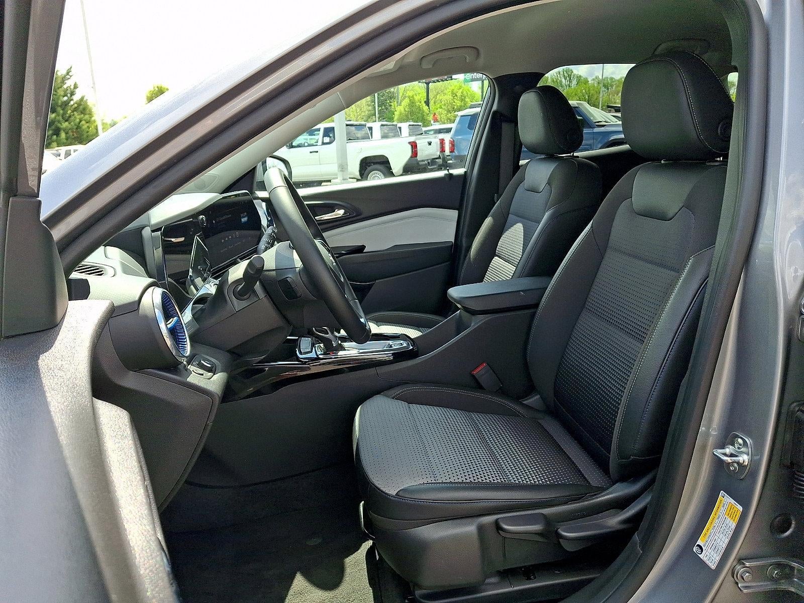 2025 Chevrolet Trax FWD 4dr LT