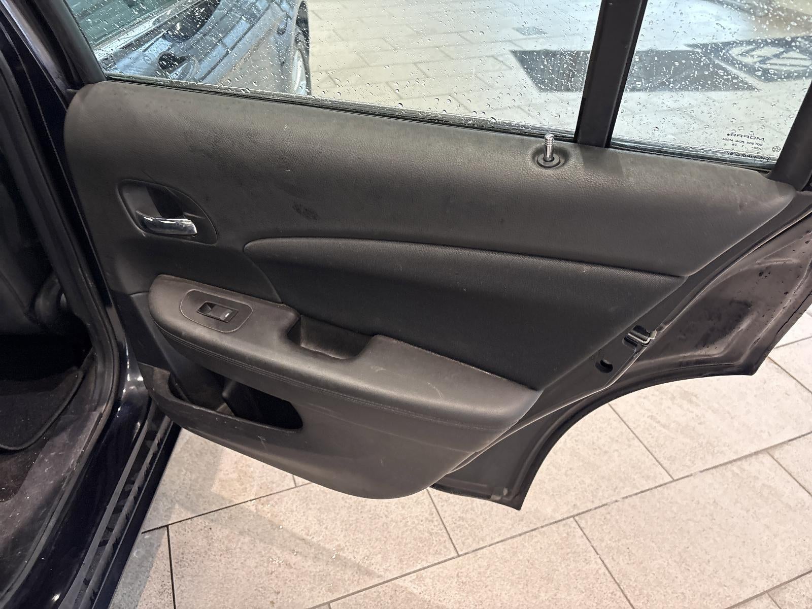 2011 Chrysler 200 4dr Sdn Touring