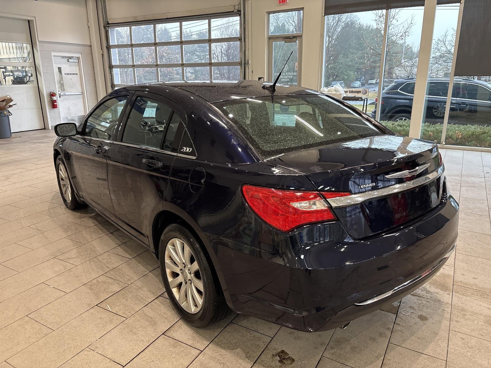 2011 Chrysler 200 4dr Sdn Touring