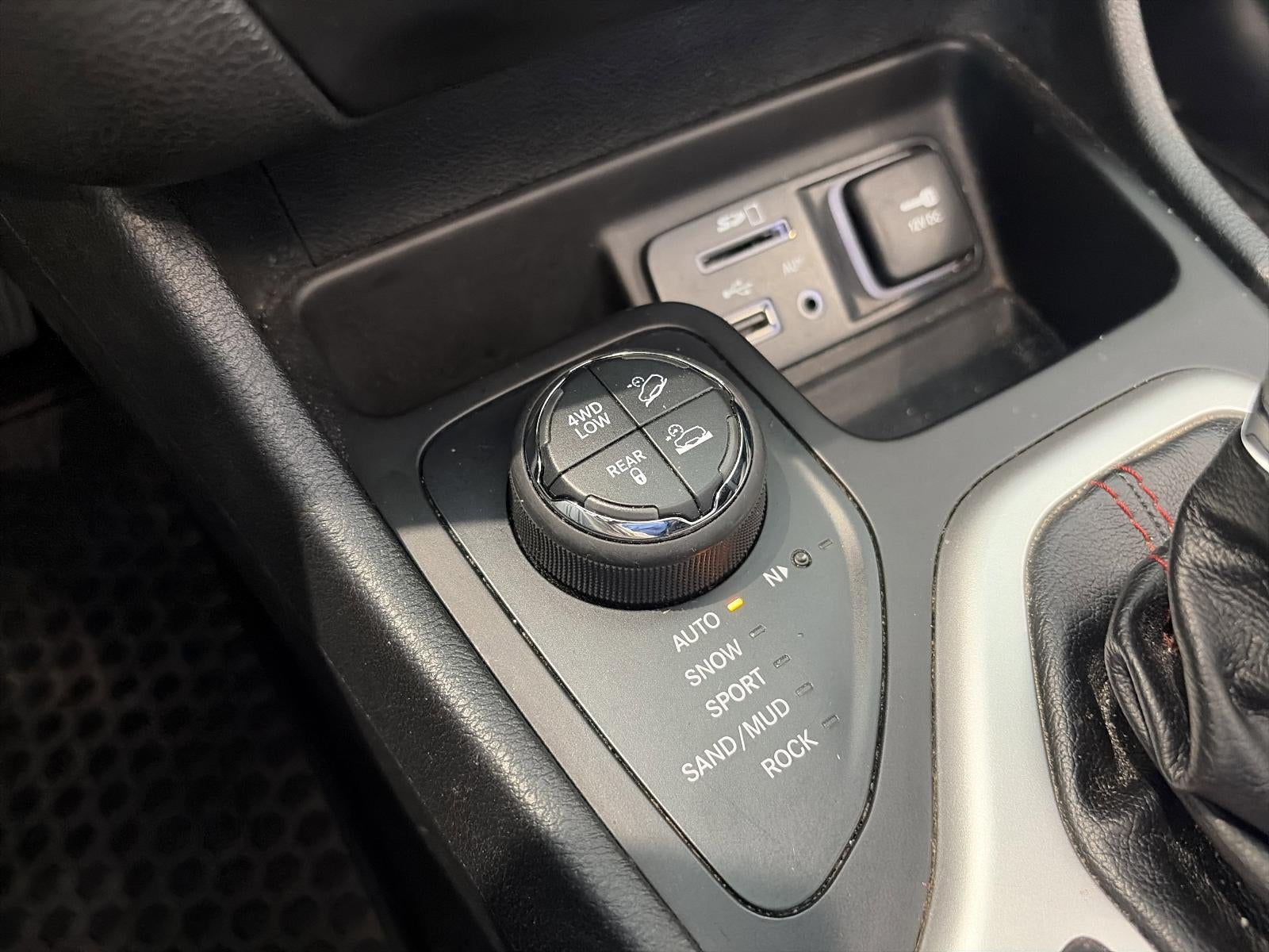 2016 Jeep Cherokee 4WD 4dr Trailhawk