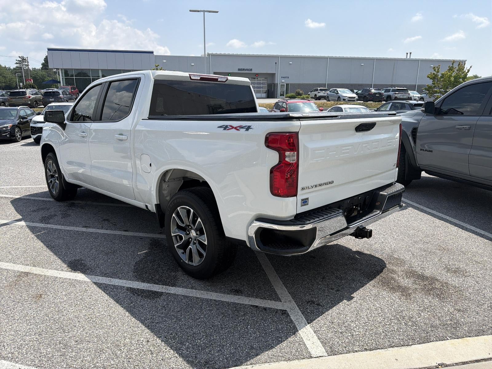 2024 Chevrolet Silverado 1500 Crew Cab Short Box 4-Wheel Drive LT 2FL