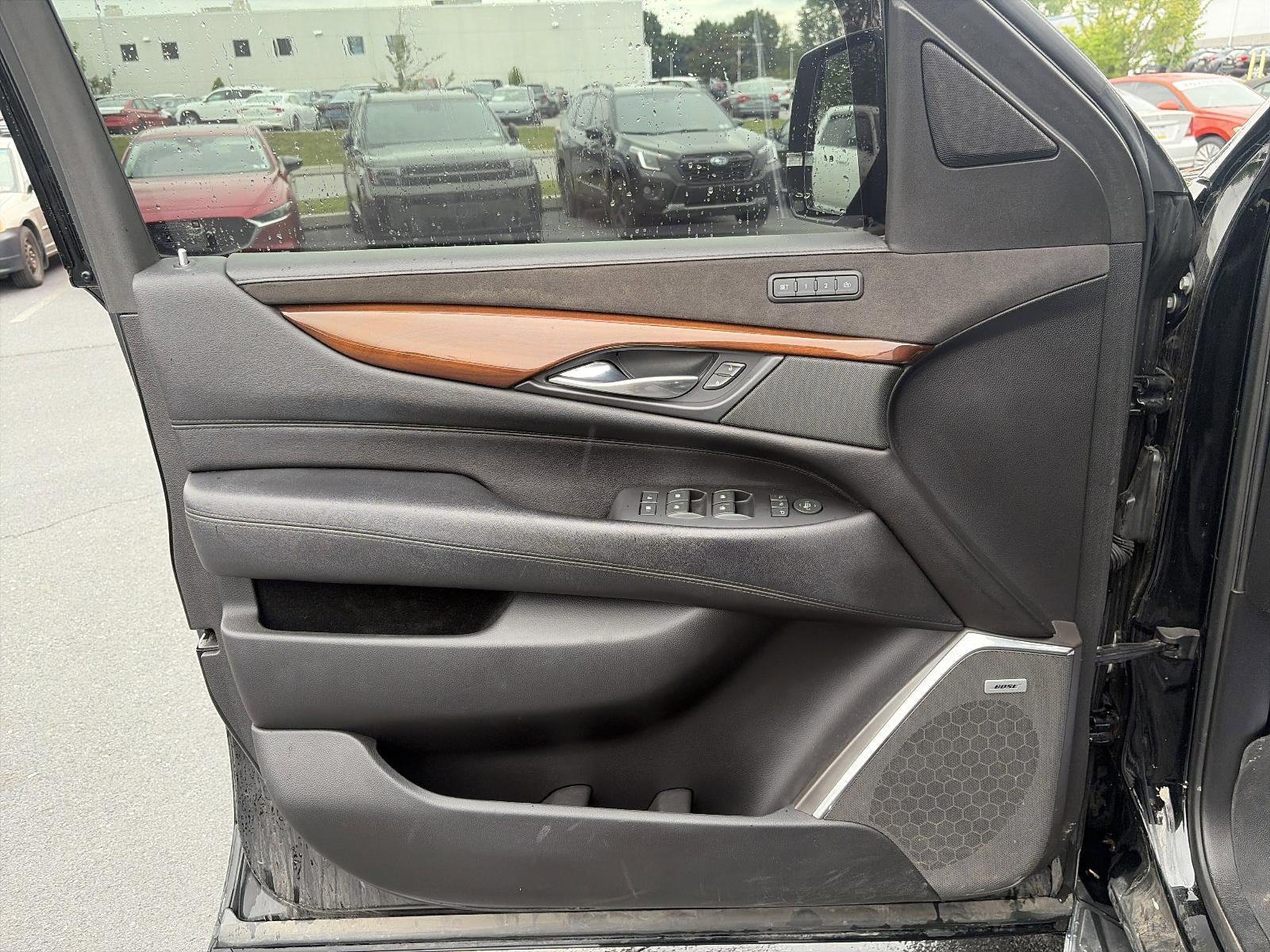 2018 Cadillac Escalade ESV 4WD Luxury