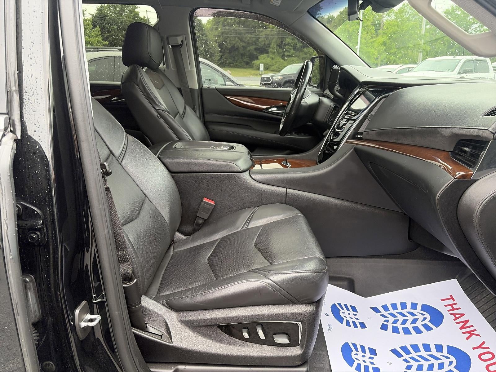2018 Cadillac Escalade ESV 4WD Luxury