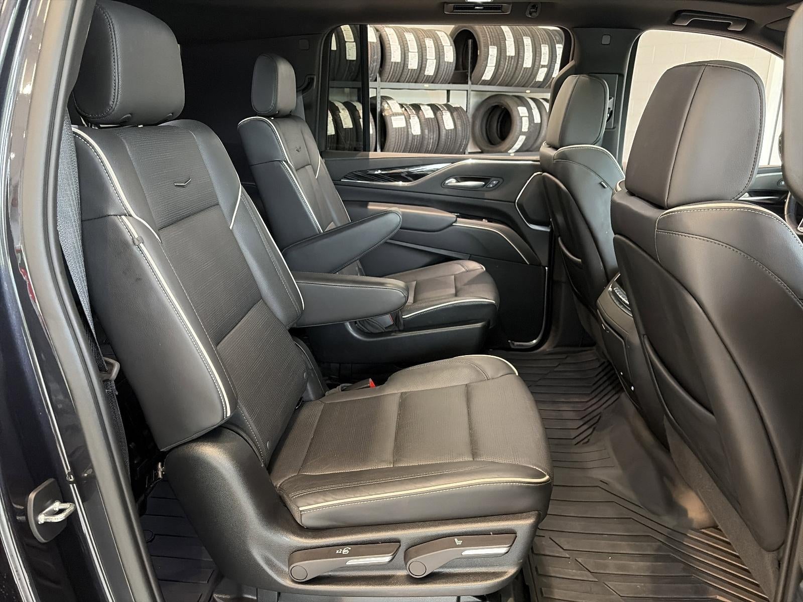 2023 Cadillac Escalade ESV 4WD Sport