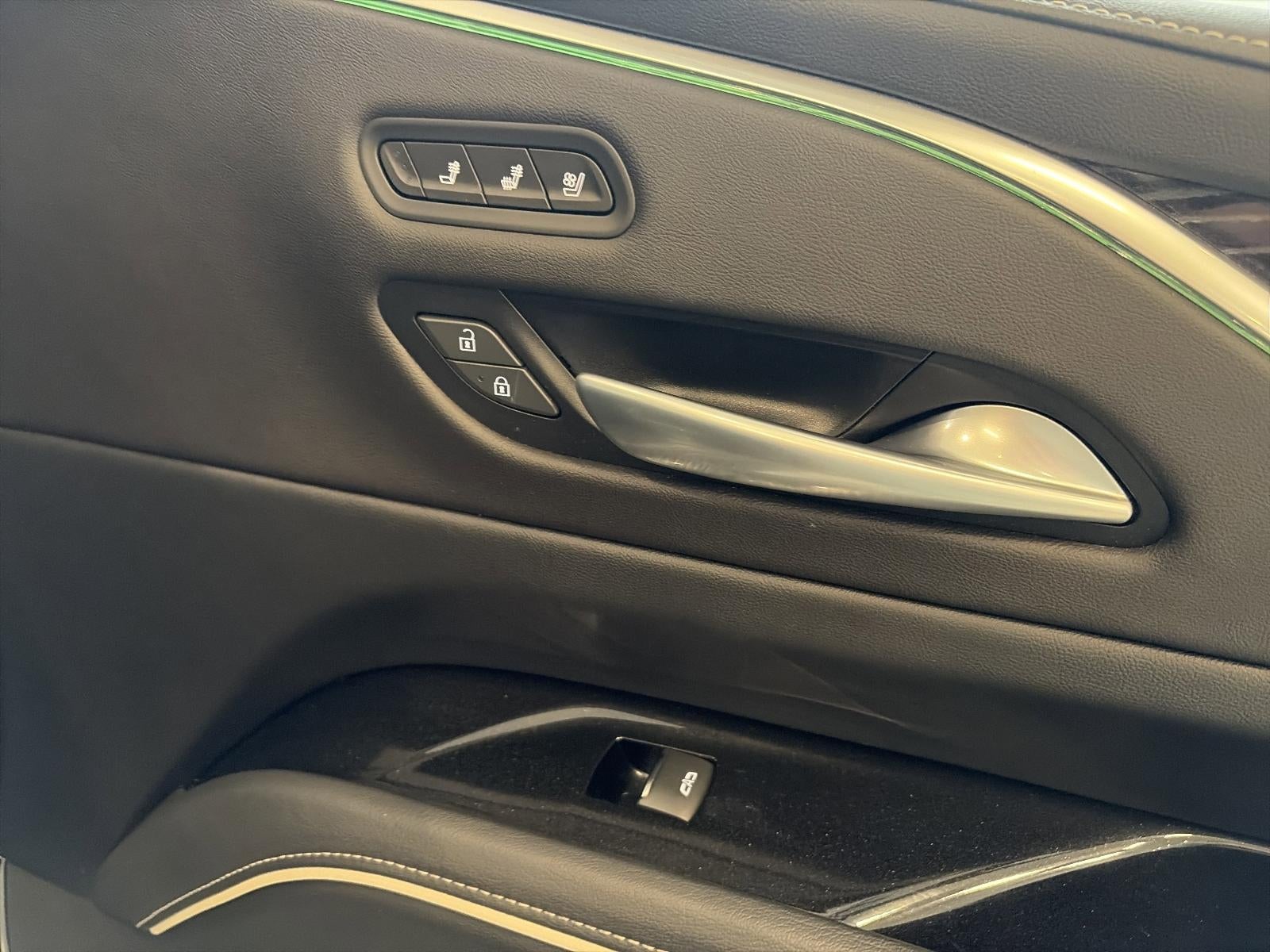2023 Cadillac Escalade ESV 4WD Sport