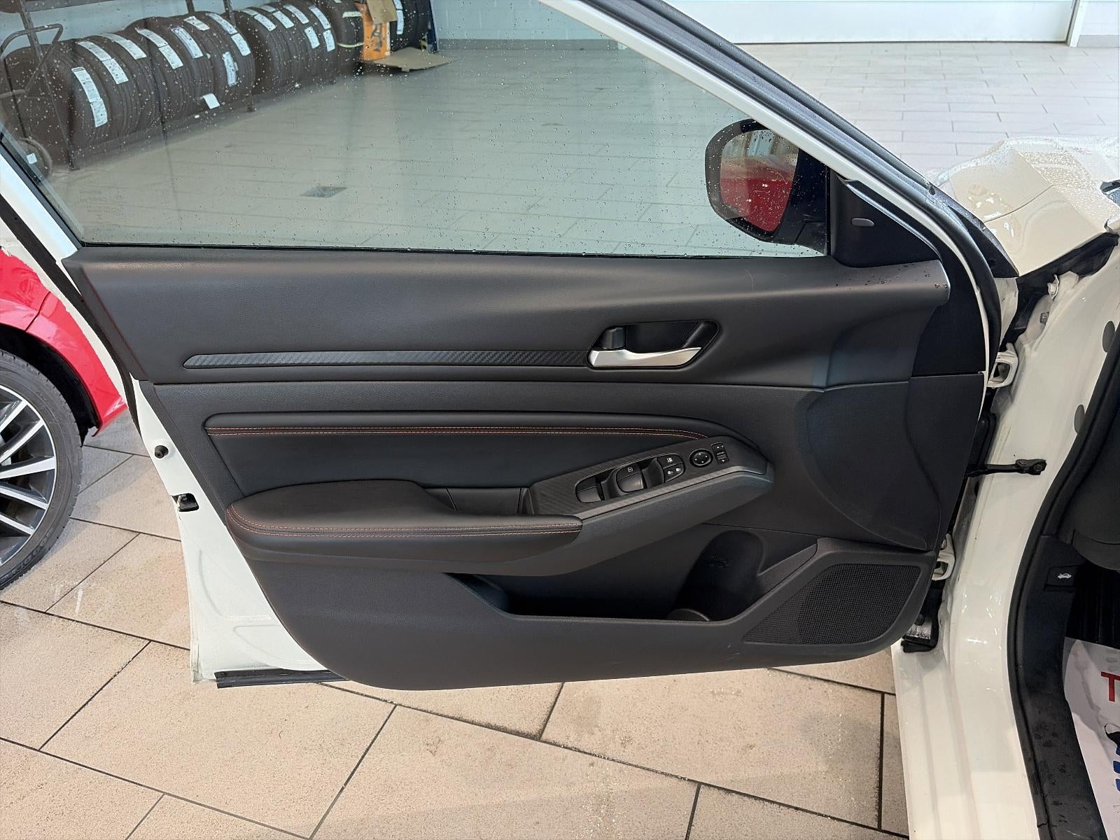 2021 Nissan Altima 2.5 SR Sedan
