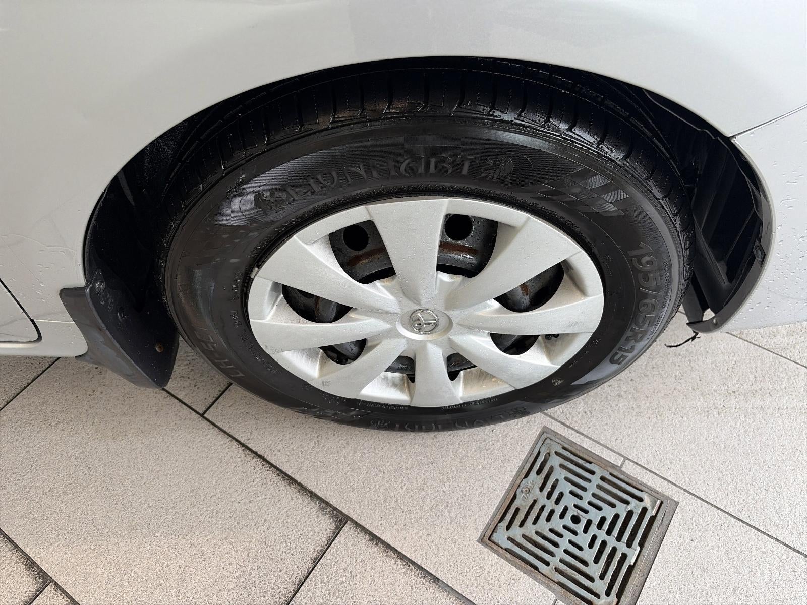 2010 Toyota Corolla 4dr Sdn Auto LE (Natl)
