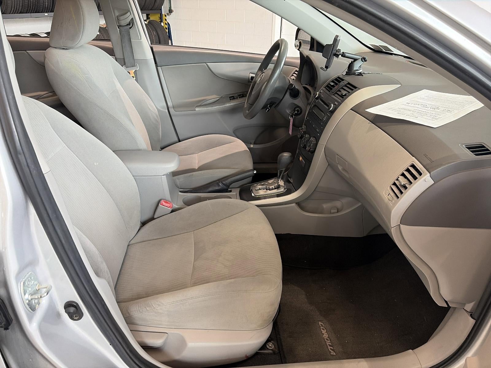 2010 Toyota Corolla 4dr Sdn Auto LE (Natl)