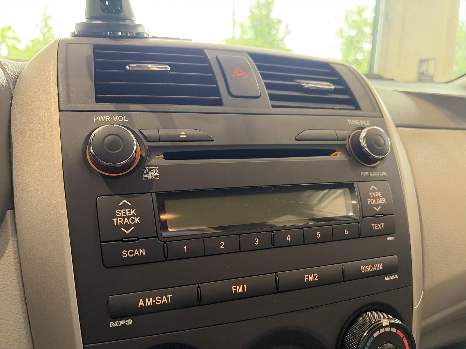 2010 Toyota Corolla 4dr Sdn Auto LE (Natl)