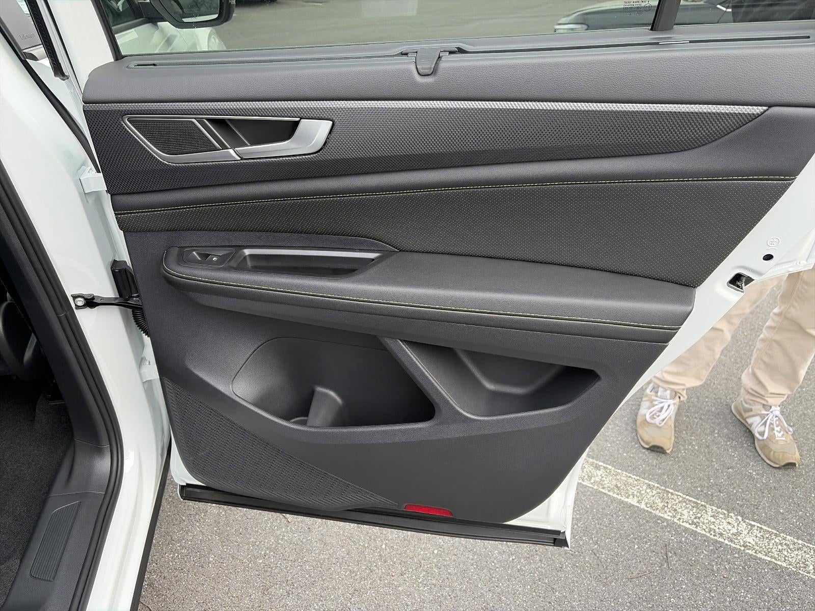 2026 Volkswagen Atlas Cross Sport 2.0T SEL R-Line Black 4MOTION