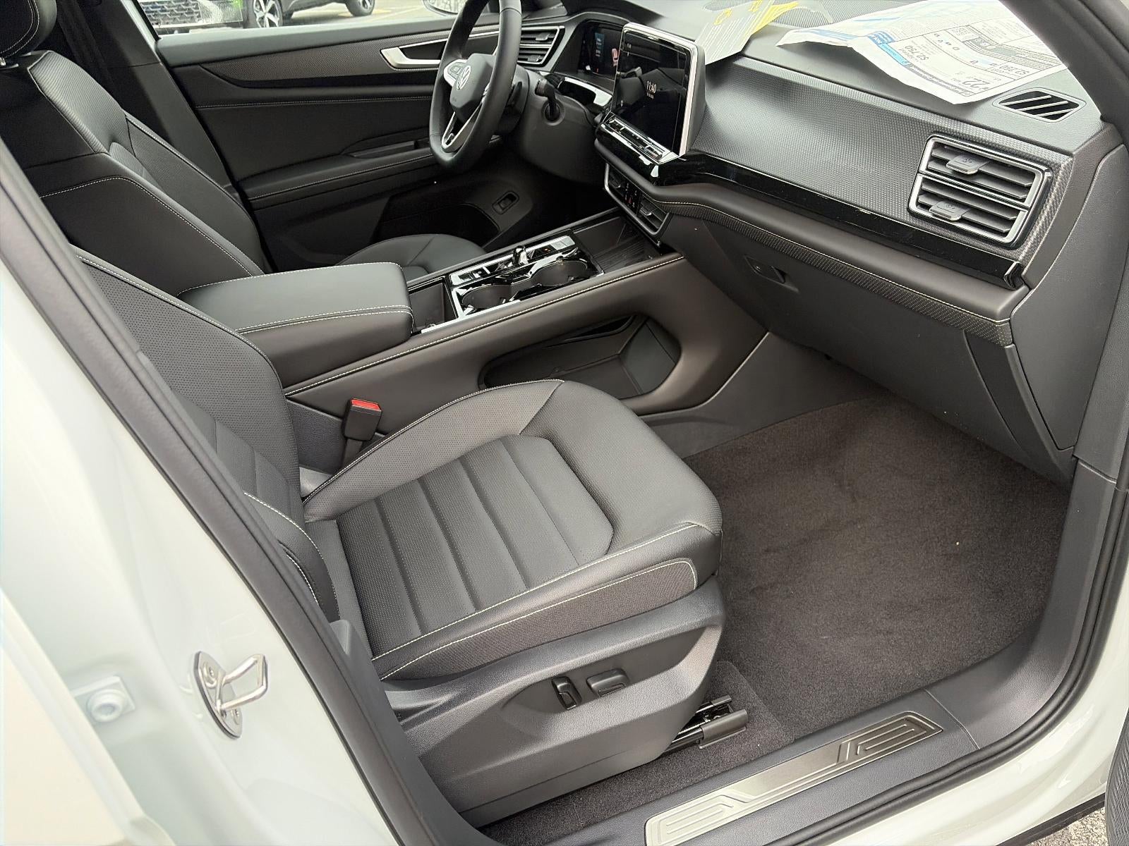 2026 Volkswagen Atlas Cross Sport 2.0T SEL R-Line Black 4MOTION