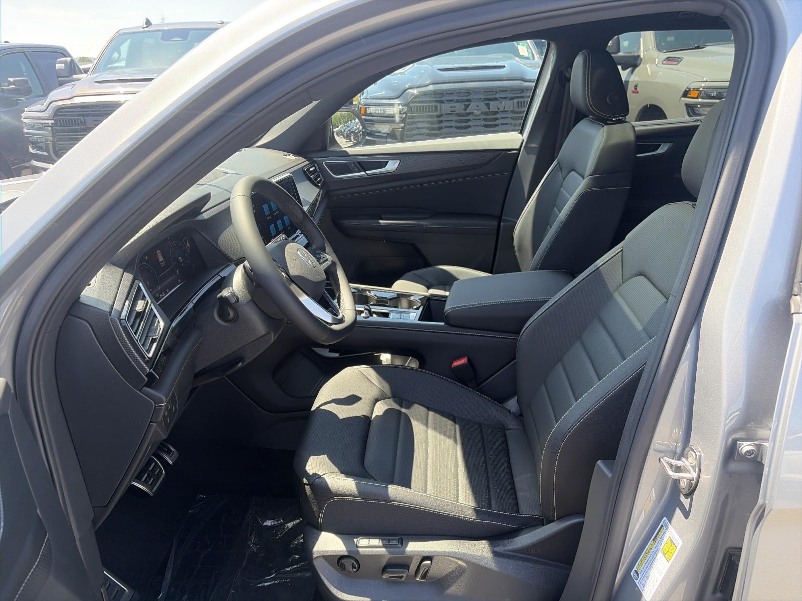2026 Volkswagen Atlas Cross Sport 2.0T SEL R-Line Black 4MOTION