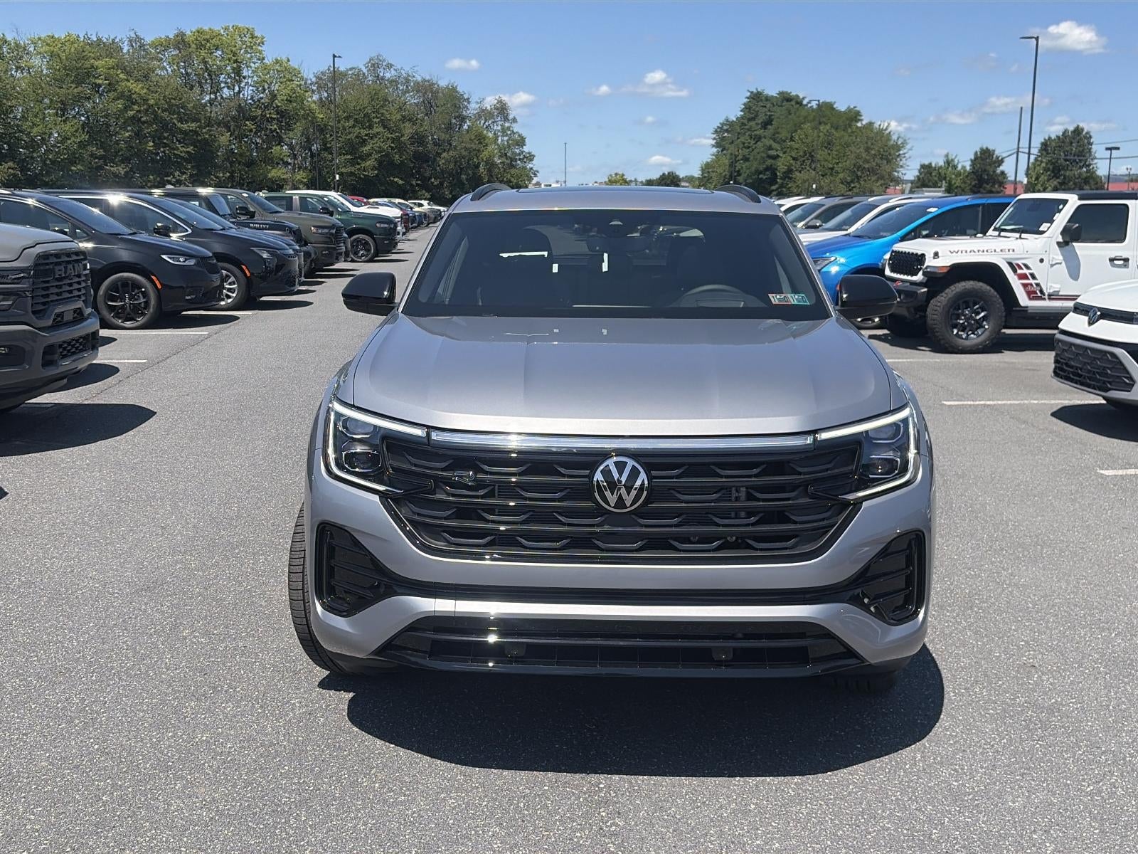 2026 Volkswagen Atlas Cross Sport 2.0T SEL R-Line Black 4MOTION