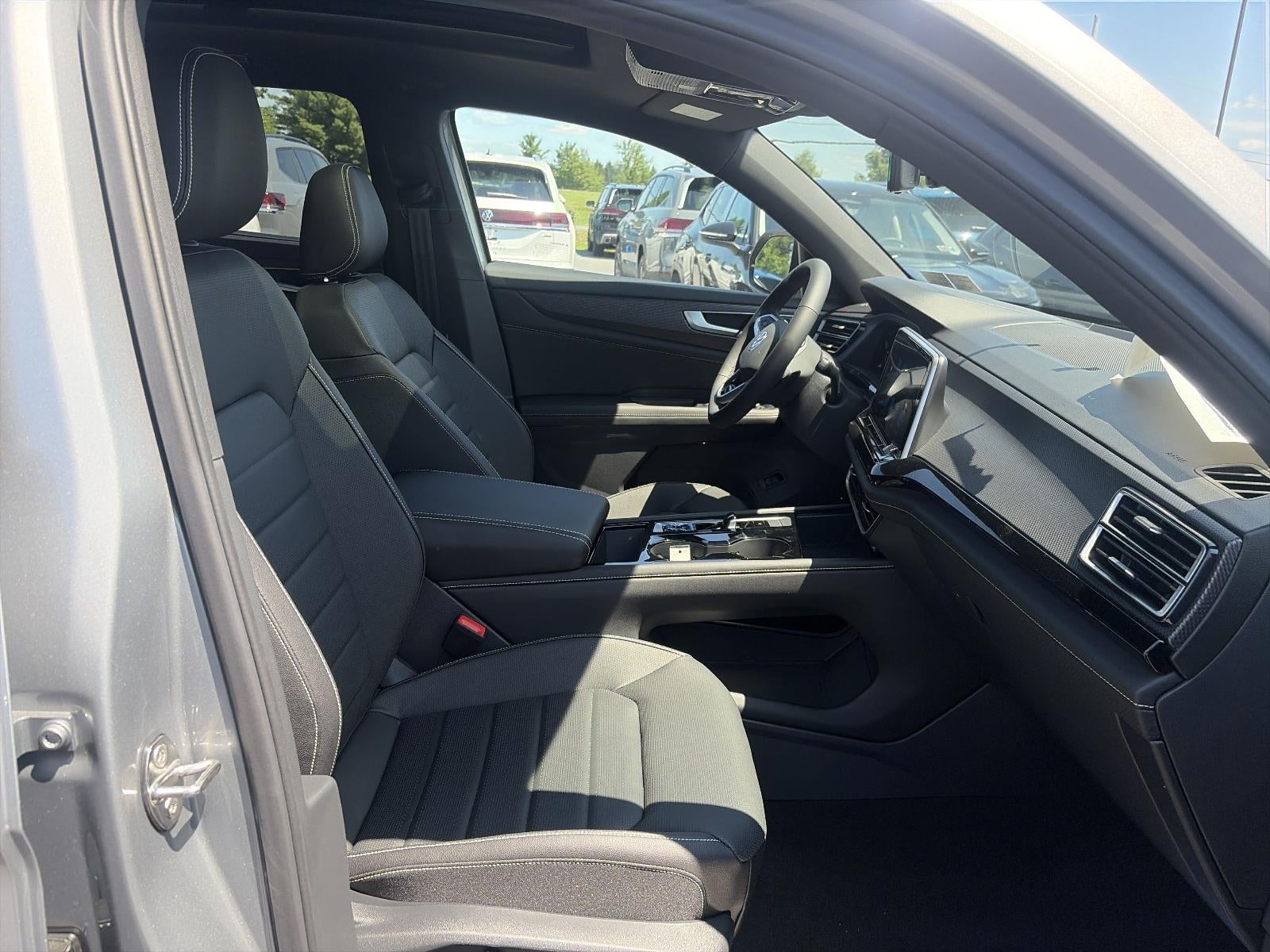 2026 Volkswagen Atlas Cross Sport 2.0T SEL R-Line Black 4MOTION