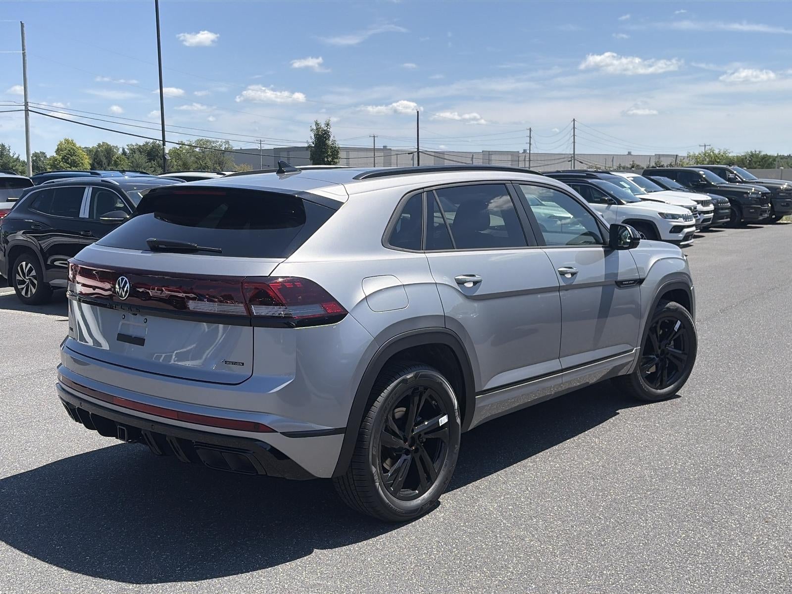 2026 Volkswagen Atlas Cross Sport 2.0T SEL R-Line Black 4MOTION