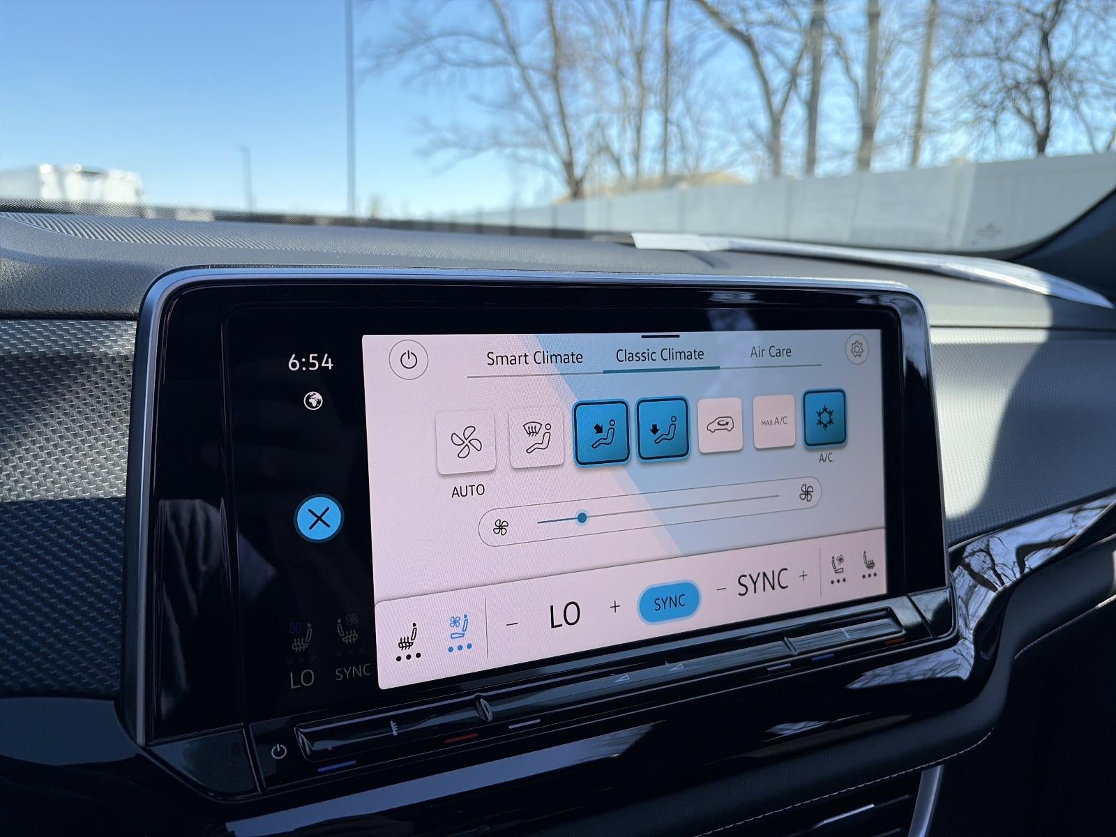 2026 Volkswagen Atlas Cross Sport 2.0T SEL 4MOTION