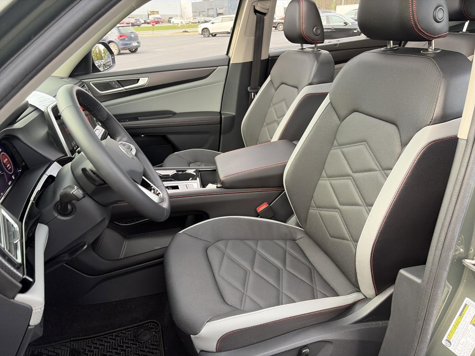 2024 Volkswagen Atlas 2.0T Peak Edition SE w/Technology 4MOTION