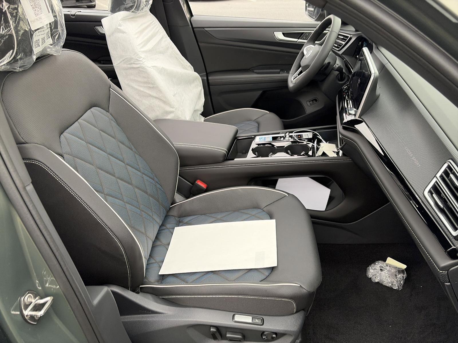 2026 Volkswagen Atlas Cross Sport 2.0T SEL Premium R-Line 4MOTION