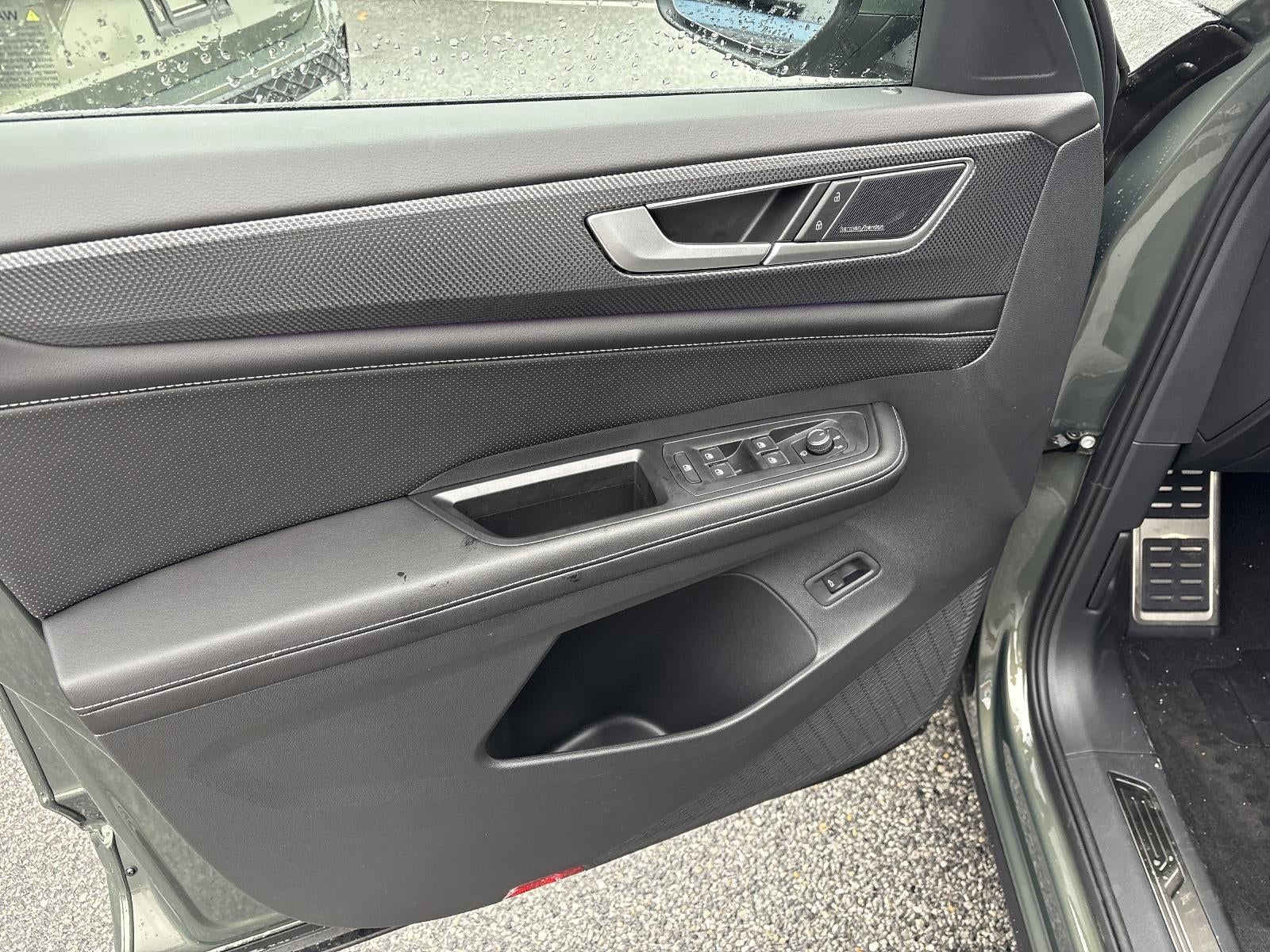 2026 Volkswagen Atlas Cross Sport 2.0T SEL Premium R-Line 4MOTION