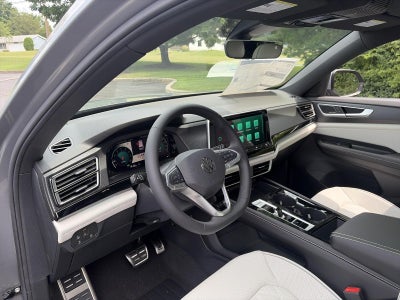 2026 Volkswagen Atlas Cross Sport 2.0T SEL Premium R-Line 4MOTION