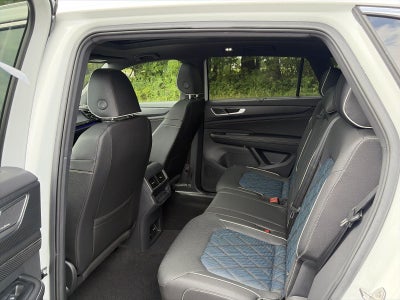 2026 Volkswagen Atlas Cross Sport 2.0T SEL Premium R-Line 4MOTION