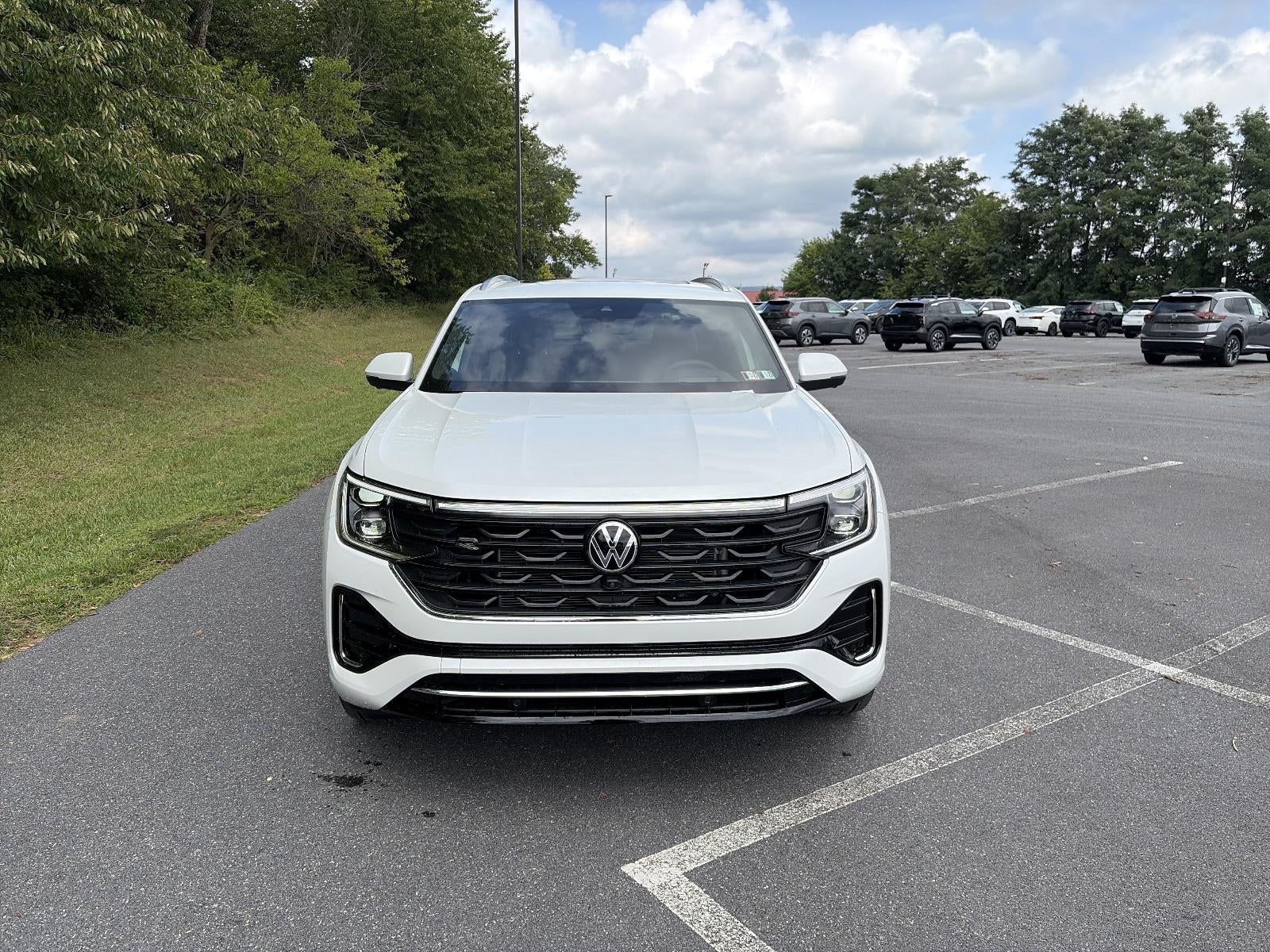 2026 Volkswagen Atlas Cross Sport 2.0T SEL Premium R-Line 4MOTION