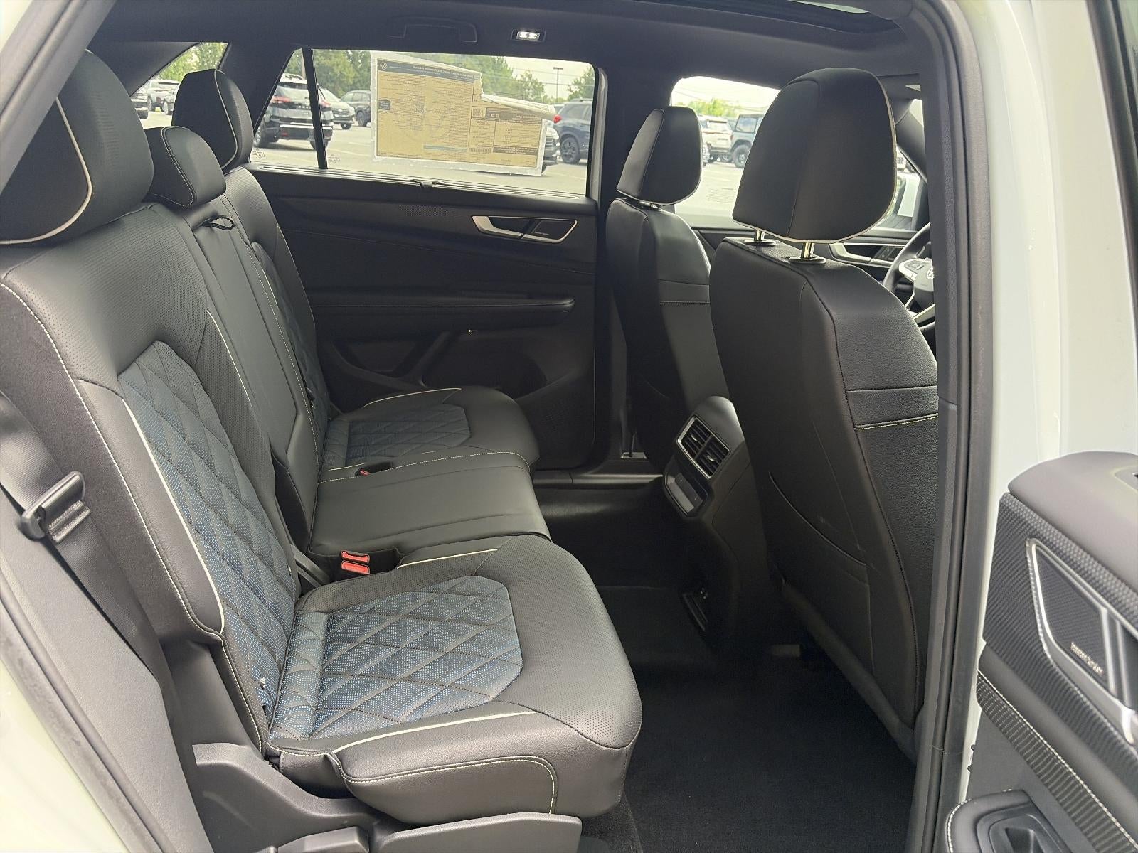 2026 Volkswagen Atlas Cross Sport 2.0T SEL Premium R-Line 4MOTION