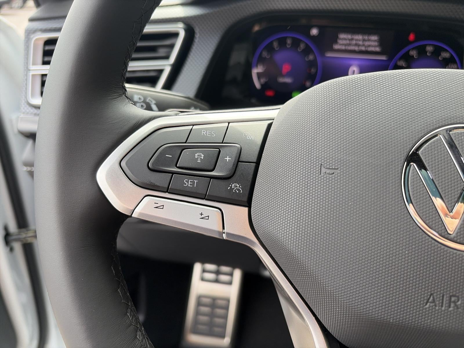 2026 Volkswagen Atlas Cross Sport 2.0T SEL Premium R-Line 4MOTION