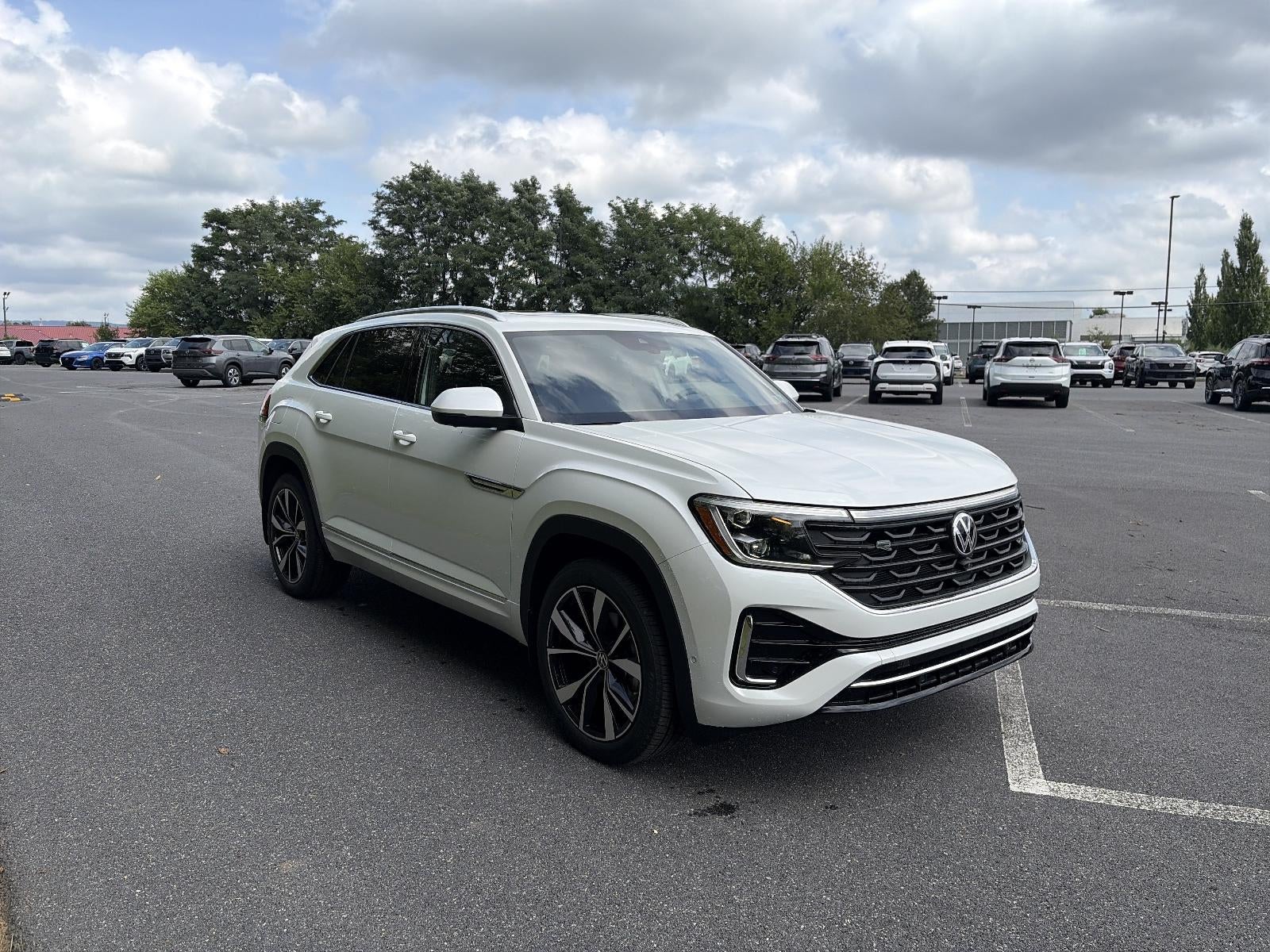 2026 Volkswagen Atlas Cross Sport 2.0T SEL Premium R-Line 4MOTION
