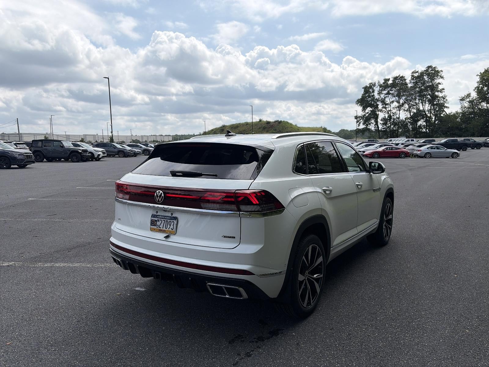 2026 Volkswagen Atlas Cross Sport 2.0T SEL Premium R-Line 4MOTION