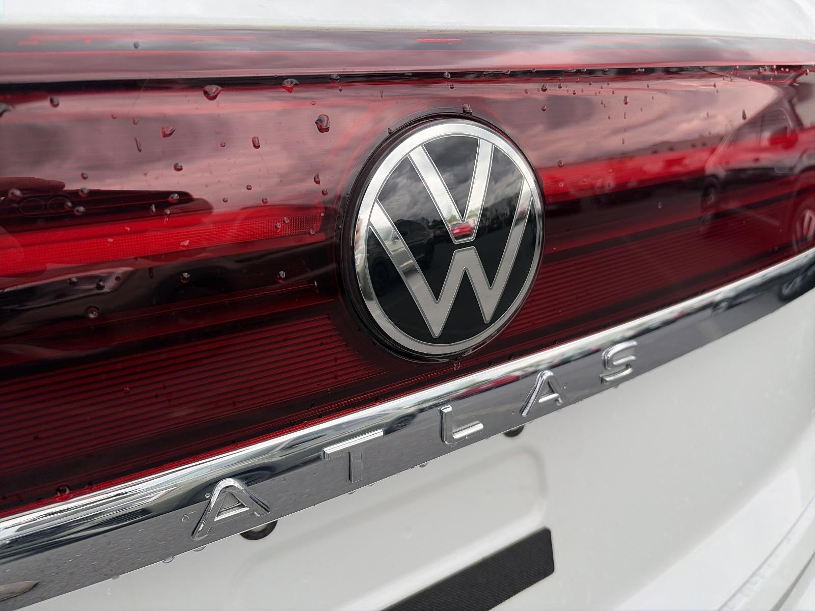 2024 Volkswagen Atlas Cross Sport 2.0T SEL Premium R-Line 4MOTION