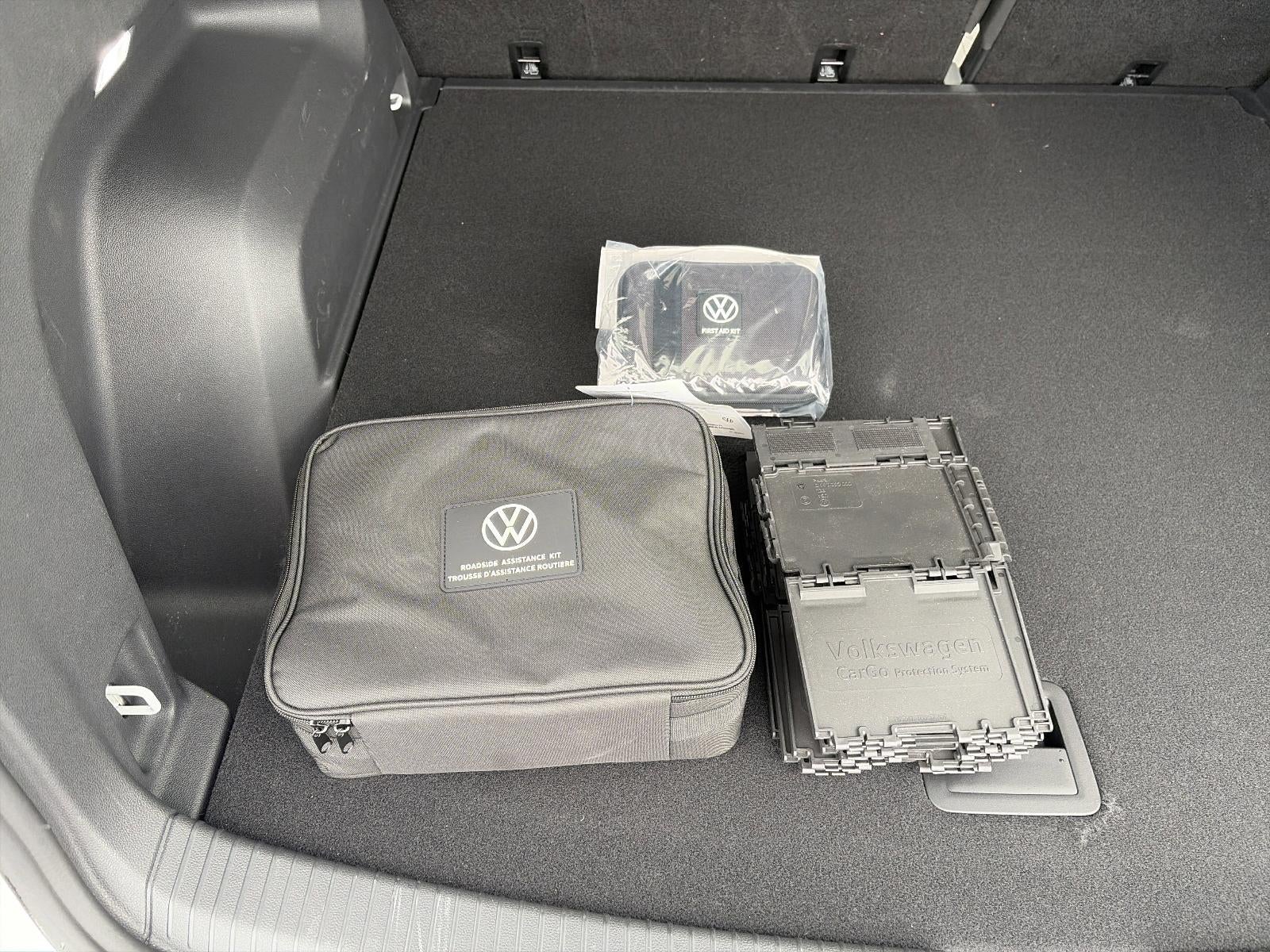 2024 Volkswagen Atlas Cross Sport 2.0T SEL Premium R-Line 4MOTION