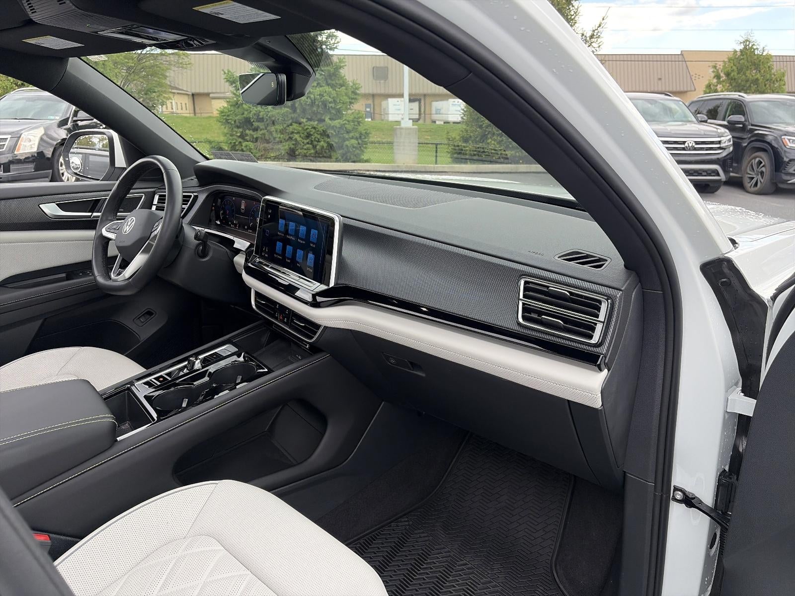 2024 Volkswagen Atlas Cross Sport 2.0T SEL Premium R-Line 4MOTION