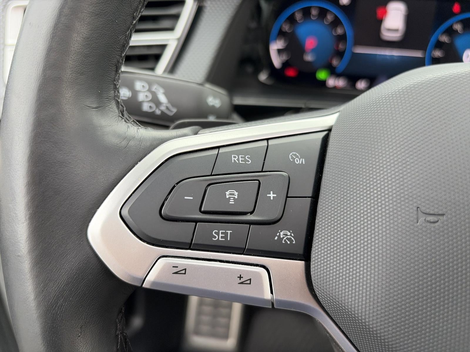 2024 Volkswagen Atlas Cross Sport 2.0T SEL Premium R-Line 4MOTION