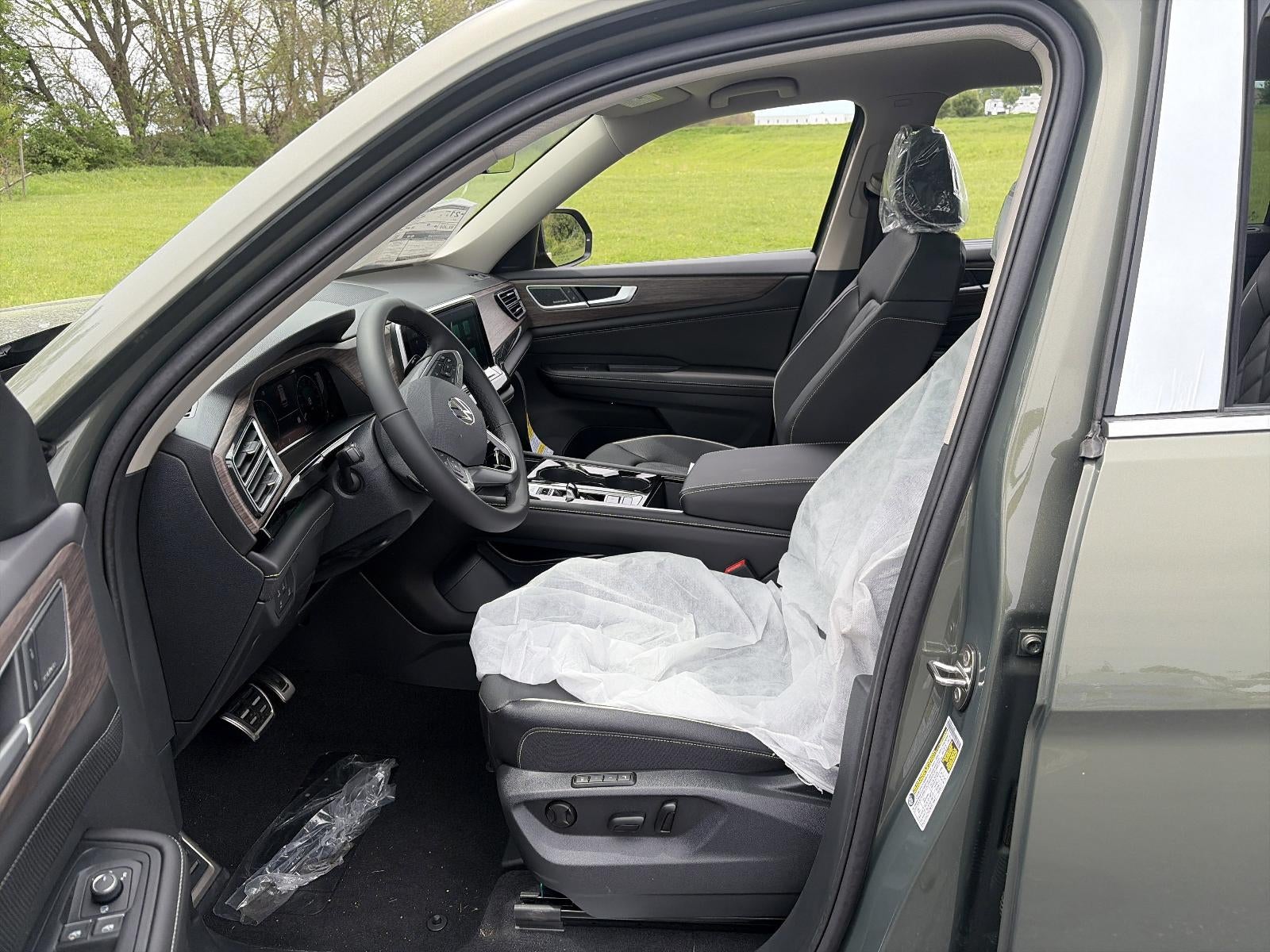 2026 Volkswagen Atlas 2.0T SEL Premium R-Line 4MOTION
