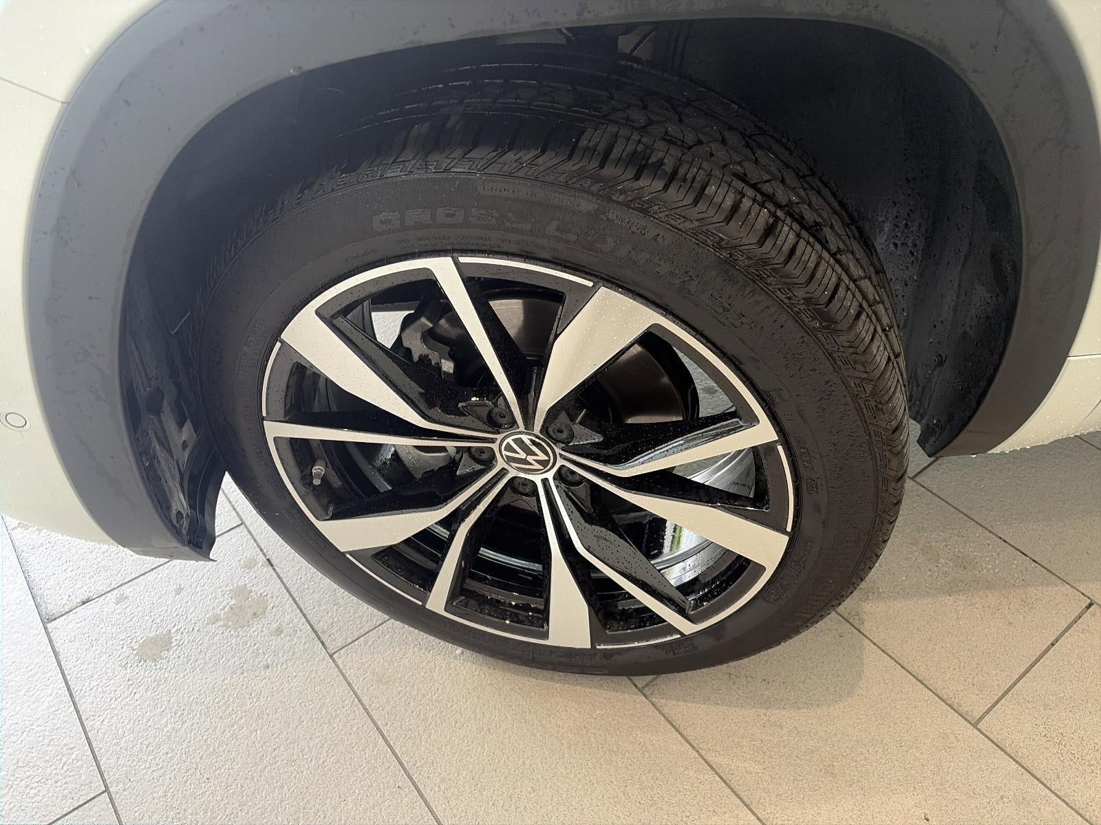 2026 Volkswagen Atlas 2.0T SEL Premium R-Line 4MOTION