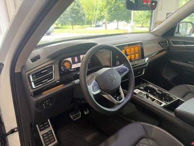 2026 Volkswagen Atlas 2.0T SEL Premium R-Line 4MOTION